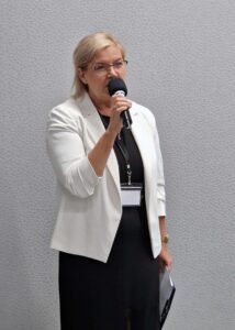 Fotografia z obrad plenarnych konferencji naukowej Przestrzenie przekładu 8