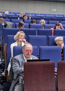 Fotografia z obrad sekcji konferencji naukowej Przestrzenie przekładu 8