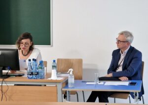 Fotografia z obrad sekcji konferencji naukowej Przestrzenie przekładu 8